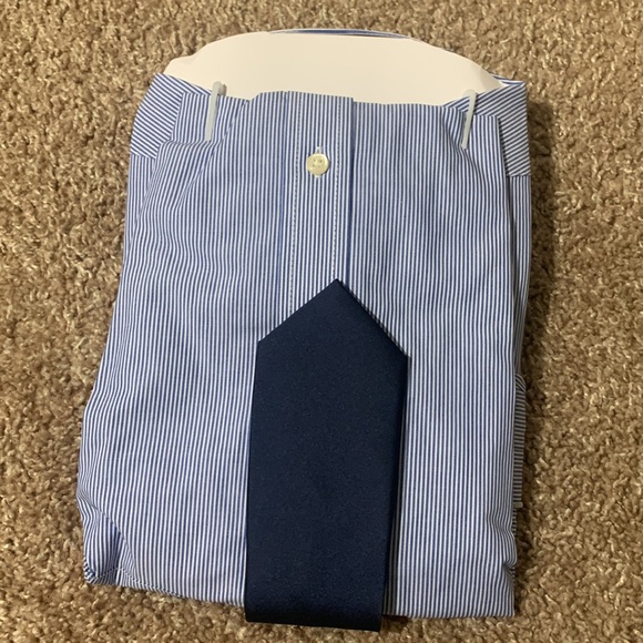 Cat & Jack Stripped Button Down With Tie Size Medium - Picture 2 of 4